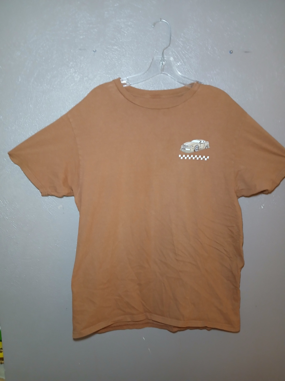 Eighty Eight Men's Tan Short-Sleeve Graphic Tee with Car Motif
